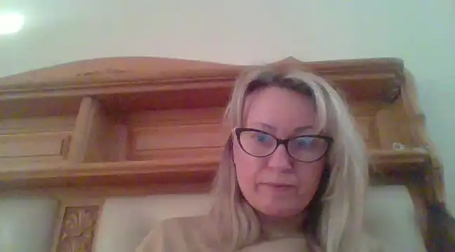 Mary888x online show from February 21, 2025, 2:27 pm