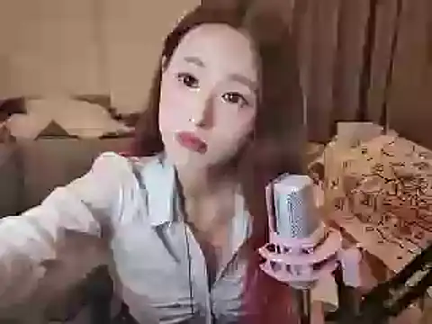 Snapshot of AJ-bebe chatting on February 17, 2025, 2:15 pm AJ-bebe online show from February 17, 2025, 2:15 pm