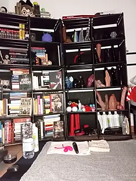 MirianaB online show from October 27, 2025, 3:05 pm