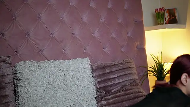 MaiaMini online show from March 24, 2026, 10:04 pm