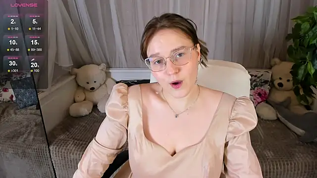 Snapshot of Rada_Woods chatting on February 19, 2025, 2:34 pm Rada Woods online show from February 19, 2025, 2:34 pm