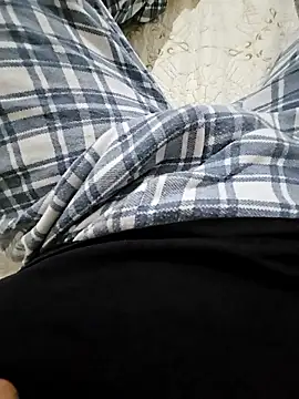 Snapshot of skiciyunis chatting on February 16, 2026, 5:09 pm skiciyunis online show from February 16, 2026, 5:09 pm