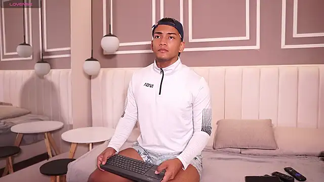 Rafa2004Cruz online show from February 16, 2026, 12:34 pm