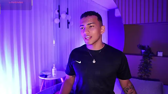 Rafa2004Cruz online show from March 7, 2026, 12:46 pm