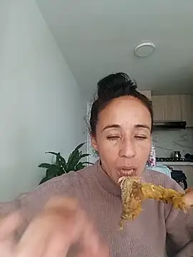 Coeur de luxure online show from November 4, 2025, 6:18 pm