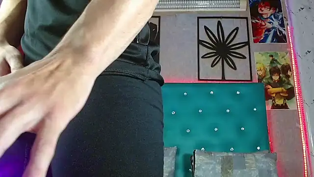 LiamAndrewzz online show from April 14, 2026, 3:56 am