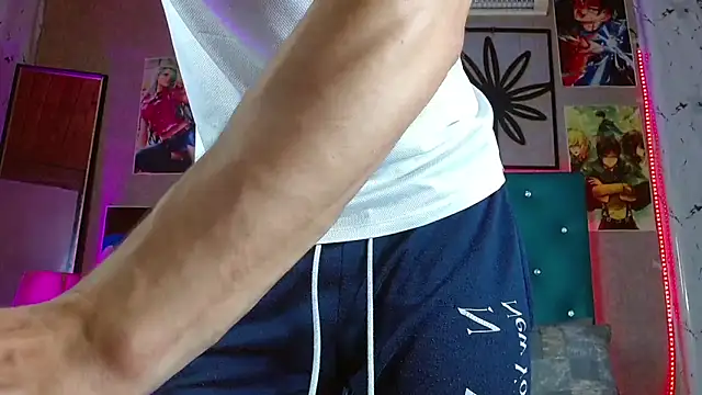 LiamAndrewzz online show from April 15, 2026, 4:41 am