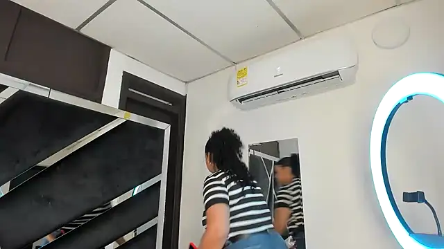 Rubyxht online show from January 19, 2026, 12:42 pm