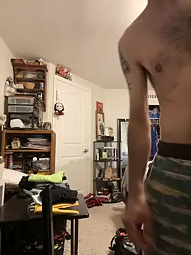 QueenM3 online show from November 17, 2025, 3:23 am