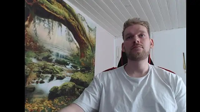 Snapshot of Justforfunc123 chatting on June 6, 2026, 6:07 am Justforfunc123 online show from June 6, 2026, 6:07 am