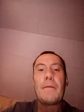 Snapshot of Vajs87 chatting on November 3, 2025, 9:21 am Vajs87 online show from November 3, 2025, 9:21 am