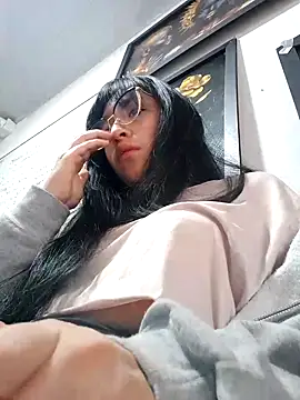 Arielle lov online show from October 19, 2025, 11:11 am