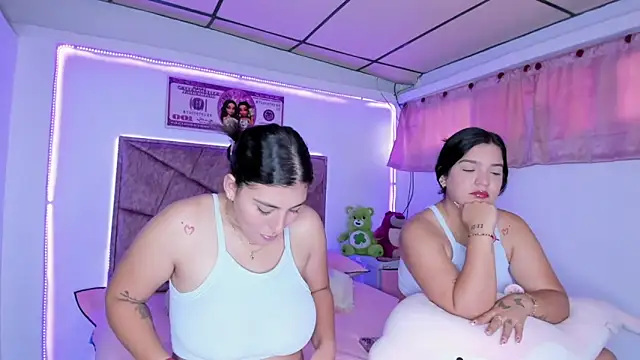 Cristal Smith20 online show from September 30, 2025, 12:43 pm