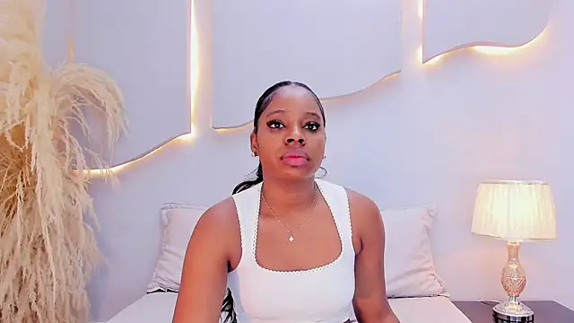 Snapshot of EmilyDiaaz chatting on May 6, 2026, 12:54 pm EmilyDiaaz online show from May 6, 2026, 12:54 pm
