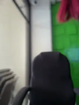 Snapshot of Emily-teen chatting on February 24, 2026, 1:53 pm Emily-teen online show from February 24, 2026, 1:53 pm