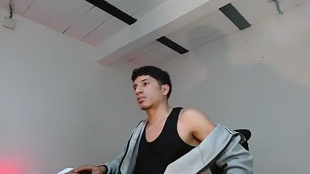 AngelHil online show from April 11, 2026, 2:05 am