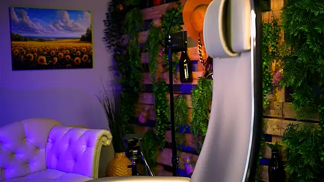 Snapshot of JenniferGraces chatting on February 5, 2026, 11:48 am JenniferGraces online show from February 5, 2026, 11:48 am