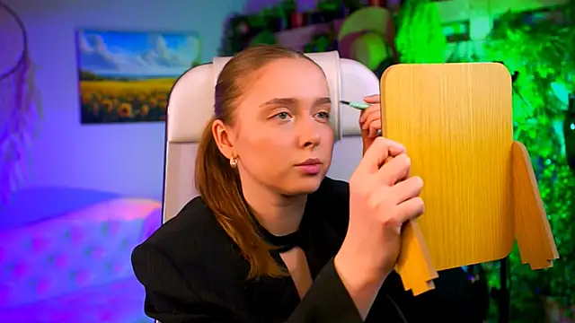 Snapshot of JenniferGraces chatting on February 11, 2026, 12:43 pm JenniferGraces online show from February 11, 2026, 12:43 pm