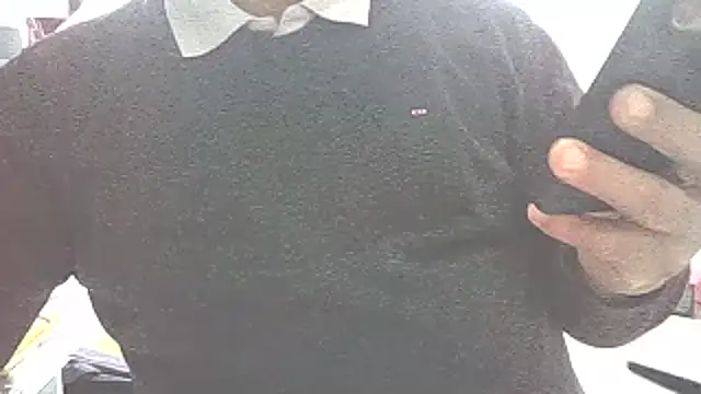 Snapshot of francoisM45 chatting on February 24, 2025, 8:06 am francoisM45 online show from February 24, 2025, 8:06 am