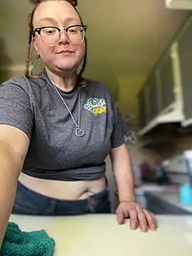 HTXBELLE online show from March 31, 2026, 10:10 pm