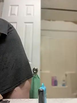 HTXBELLE online show from April 2, 2026, 1:58 am