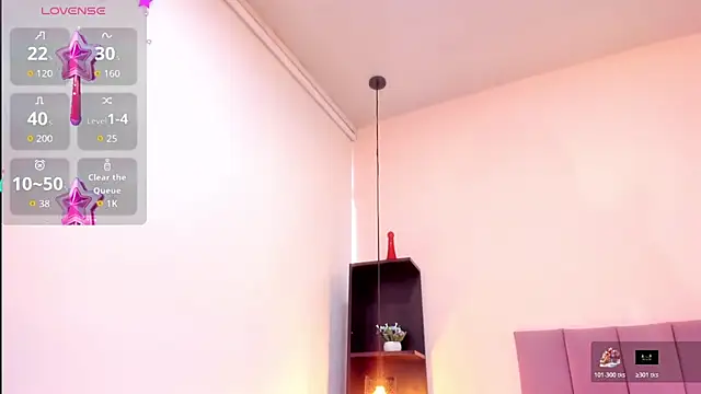 Snapshot of candy_rogeers chatting on November 27, 2025, 8:55 pm candy rogeers online show from November 27, 2025, 8:55 pm