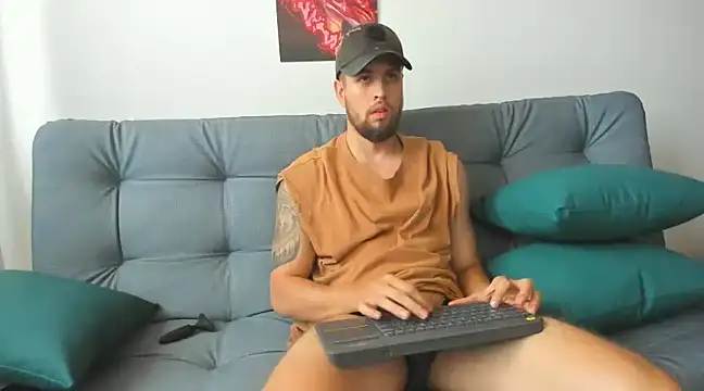 Snapshot of bastianwatson10 chatting on February 28, 2025, 5:15 pm bastianwatson10 online show from February 28, 2025, 5:15 pm