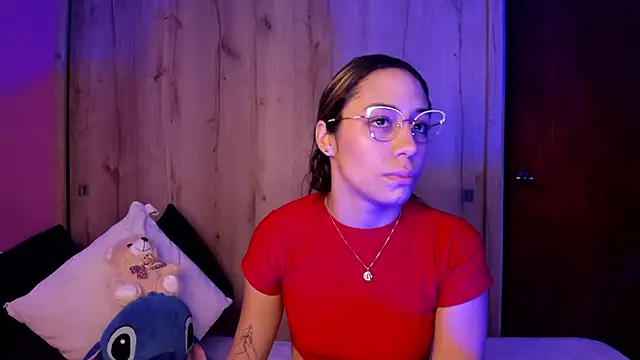 Snapshot of TANIA_06 chatting on April 20, 2026, 1:03 pm TANIA 06 online show from April 20, 2026, 1:03 pm