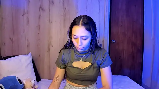Snapshot of TANIA_06 chatting on April 22, 2026, 1:12 pm TANIA 06 online show from April 22, 2026, 1:12 pm