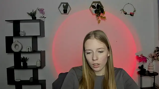 Snapshot of AnnNorriss chatting on February 26, 2025, 4:45 pm AnnNorriss online show from February 26, 2025, 4:45 pm