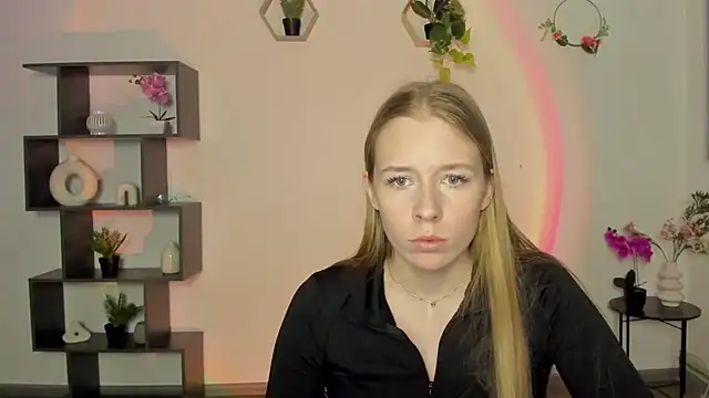 Snapshot of AnnNorriss chatting on March 10, 2025, 4:14 pm AnnNorriss online show from March 10, 2025, 4:14 pm