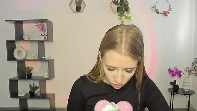 Snapshot of AnnNorriss chatting on March 18, 2025, 1:42 pm AnnNorriss online show from March 18, 2025, 1:42 pm