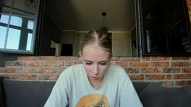 Snapshot of AnnNorriss chatting on September 8, 2025, 2:16 pm AnnNorriss online show from September 8, 2025, 2:16 pm