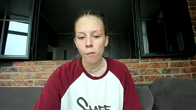 Snapshot of AnnNorriss chatting on October 7, 2025, 9:39 am AnnNorriss online show from October 7, 2025, 9:39 am