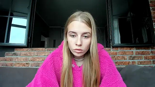 Snapshot of AnnNorriss chatting on October 8, 2025, 12:03 pm AnnNorriss online show from October 8, 2025, 12:03 pm