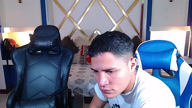 Snapshot of SaraClub_JY chatting on February 26, 2025, 8:22 pm SaraClub JY online show from February 26, 2025, 8:22 pm