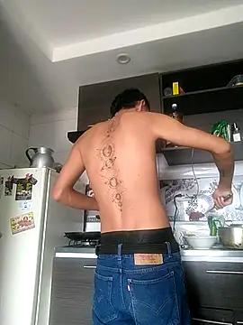 Snapshot of Andres_Sebas chatting on February 26, 2025, 9:05 pm Andres Sebas online show from February 26, 2025, 9:05 pm