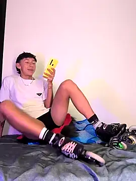 Snapshot of Andres_Sebas chatting on February 27, 2025, 11:26 pm Andres Sebas online show from February 27, 2025, 11:26 pm