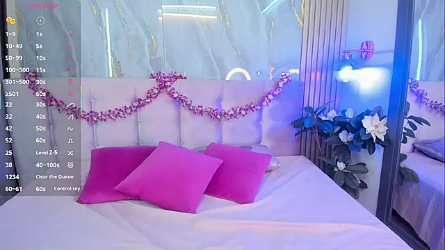 SalomeeHills online show from February 21, 2026, 6:31 pm