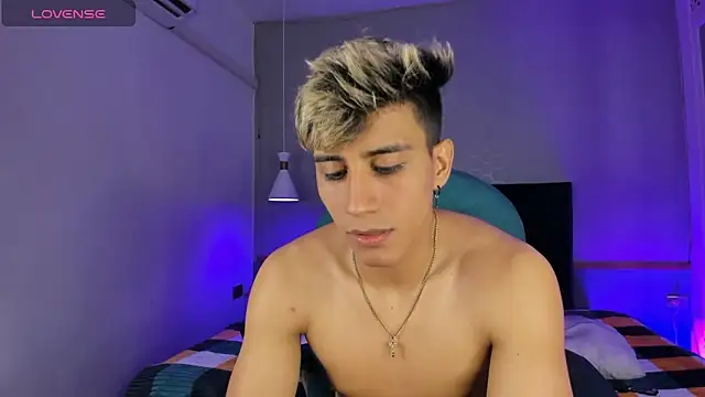 Allex Cano online show from February 22, 2025, 11:46 pm