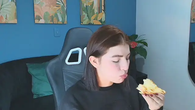 Zamira Taylor online show from February 7, 2026, 1:09 am