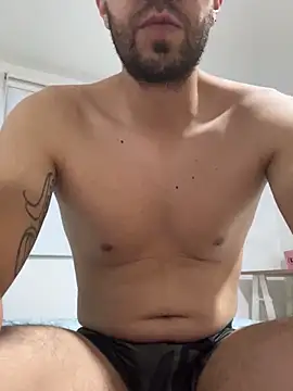 Snapshot of BastianVega chatting on February 18, 2025, 4:15 am BastianVega online show from February 18, 2025, 4:15 am