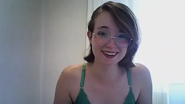 Elise Nyx online show from December 3, 2025, 2:15 pm