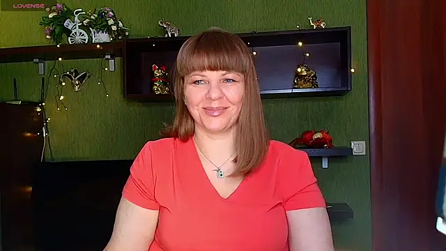 Snapshot of VeronikawGold chatting on February 13, 2026, 5:03 am VeronikawGold online show from February 13, 2026, 5:03 am