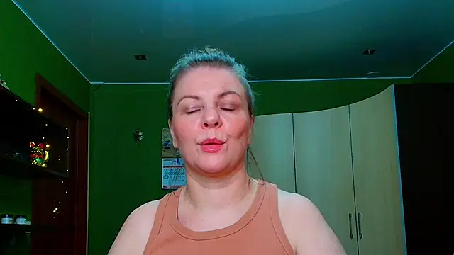 VeronikawGold online show from June 14, 2026, 7:27 pm