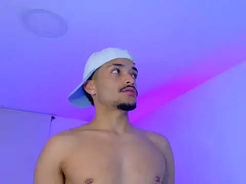 eross chipre  online show from November 21, 2025, 10:41 pm