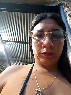 Snapshot of hot_veteran01 chatting on May 18, 2026, 10:21 am hot veteran01 online show from May 18, 2026, 10:21 am