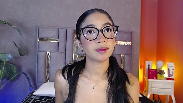 Snapshot of Tyla_Ks chatting on June 11, 2026, 7:01 pm Tyla Ks online show from June 11, 2026, 7:01 pm