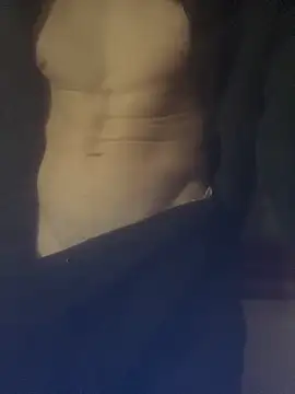 Snapshot of cazzone912025 chatting on April 3, 2026, 2:31 am cazzone912025 online show from April 3, 2026, 2:31 am