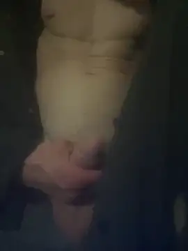 Snapshot of cazzone912025 chatting on April 5, 2026, 5:15 am cazzone912025 online show from April 5, 2026, 5:15 am